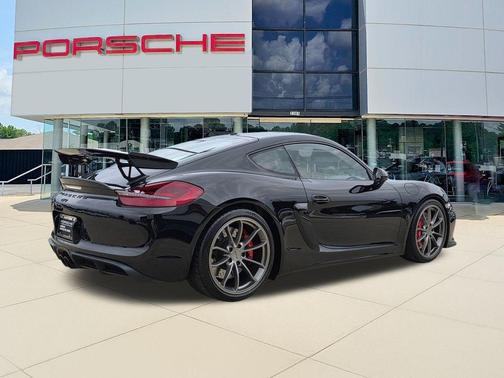 2016 Porsche Cayman GT4