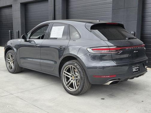 2021 Porsche Macan Base