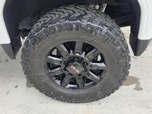 2024 GMC Sierra 2500 AT4