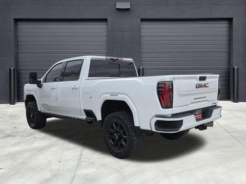 2024 GMC Sierra 2500 AT4