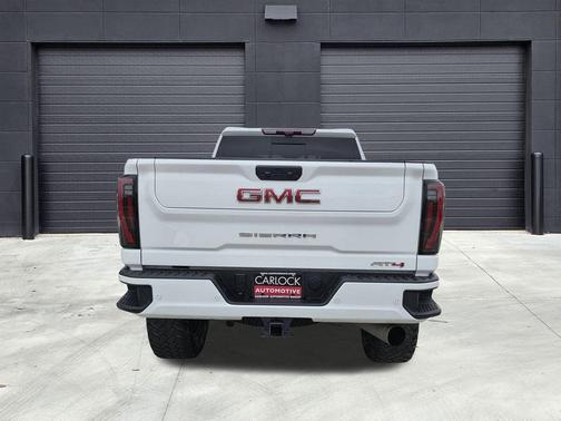 2024 GMC Sierra 2500 AT4