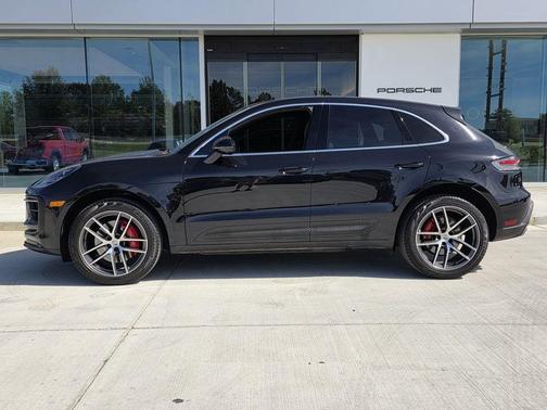 2022 Porsche Macan S
