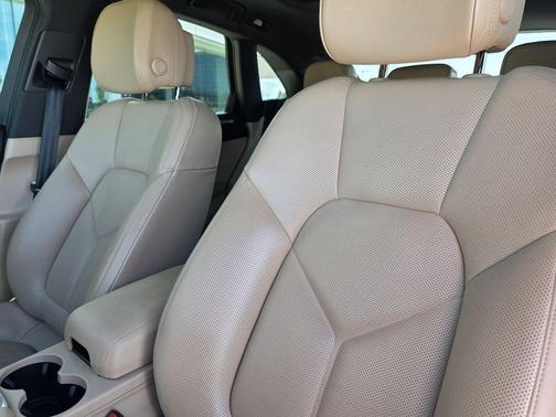 2022 Porsche Macan S