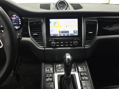 2018 Porsche Macan S