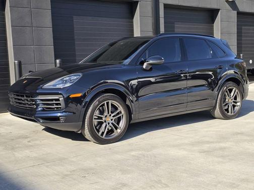 2023 Porsche Cayenne 