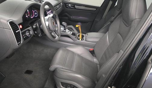 2023 Porsche Cayenne 