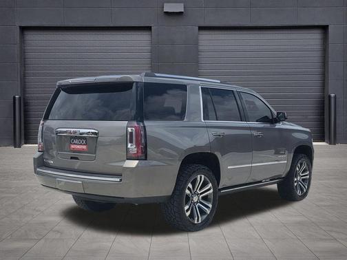 Pepperdust Metallic 2019 GMC Yukon Denali