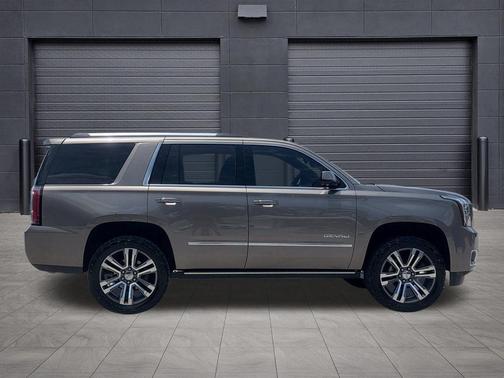 Pepperdust Metallic 2019 GMC Yukon Denali