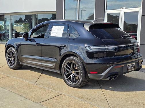 2023 Porsche Macan T