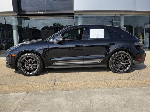 2023 Porsche Macan T