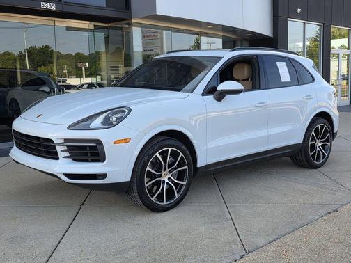 2023 Porsche Cayenne Base (Tiptronic)