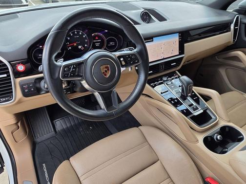 2023 Porsche Cayenne Base (Tiptronic)