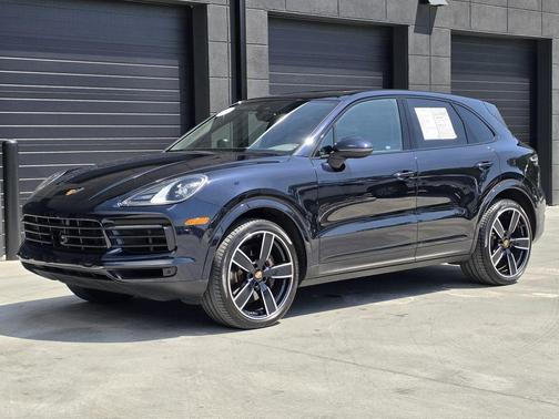 2023 Porsche Cayenne Platinum Edition