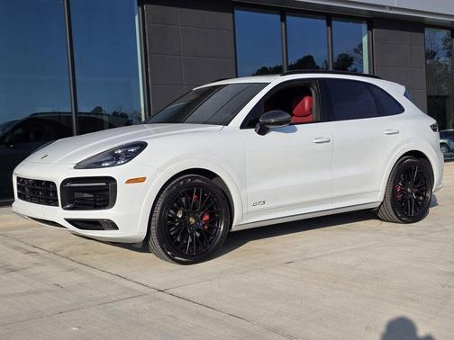 2021 Porsche Cayenne GTS