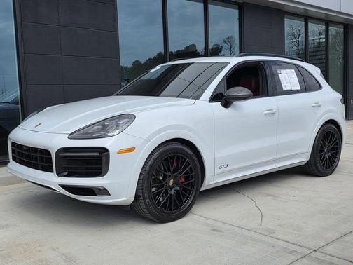 2021 Porsche Cayenne GTS
