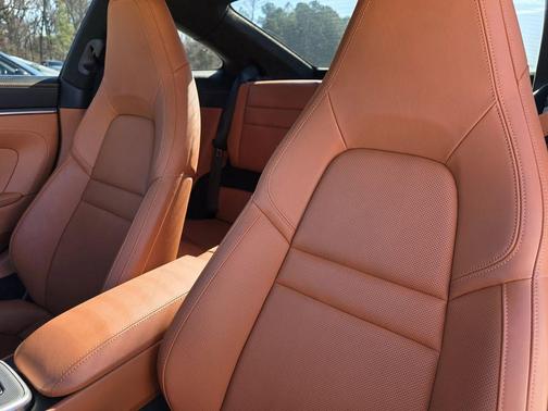 2025 Porsche 911 Carrera