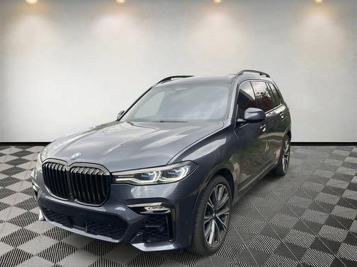 2021 BMW X7 M50i