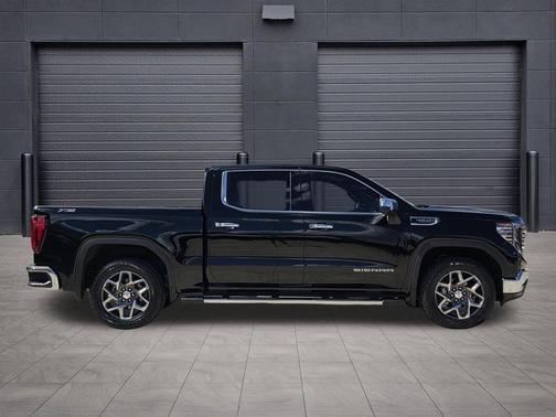 Onyx Black 2024 GMC Sierra 1500 SLT