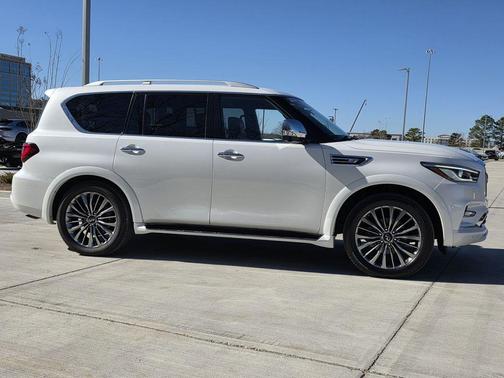 2021 INFINITI QX80 SENSORY