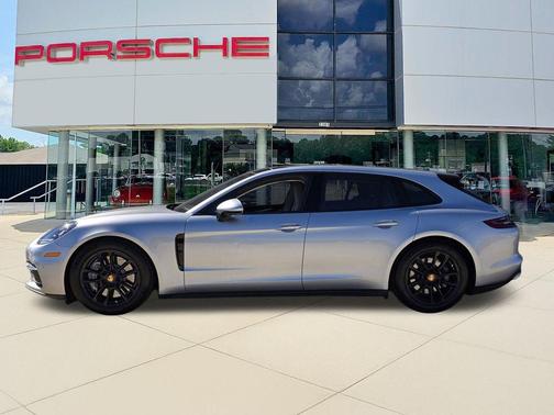 2018 Porsche Panamera 4