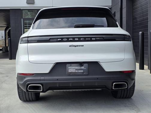 2025 Porsche Cayenne AWD