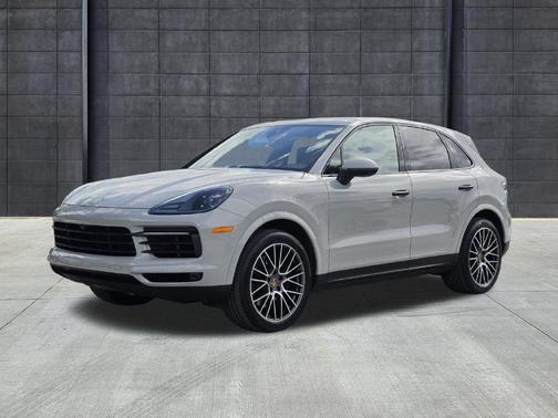 Chalk 2022 Porsche Cayenne Platinum Edition