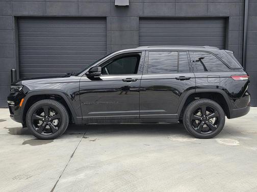 Diamond Black 2024 Jeep Grand Cherokee Limited
