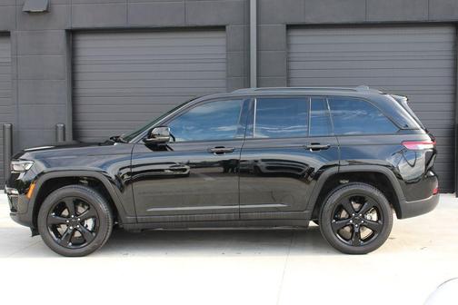 Diamond Black 2024 Jeep Grand Cherokee Limited