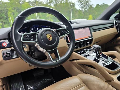 2020 Porsche Cayenne Base
