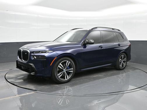 2023 BMW X7 M60i