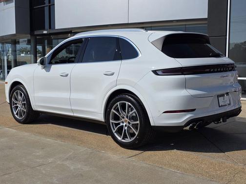 2025 Porsche Cayenne Base