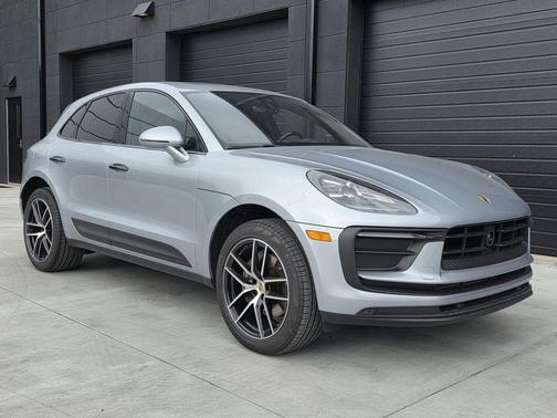 2025 Porsche Macan 