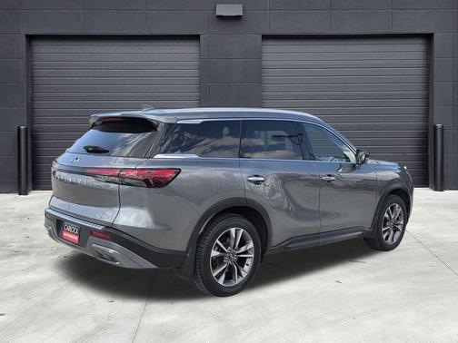 2022 INFINITI QX60 Luxe