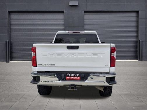 Summit White 2022 Chevrolet Silverado 2500 LT