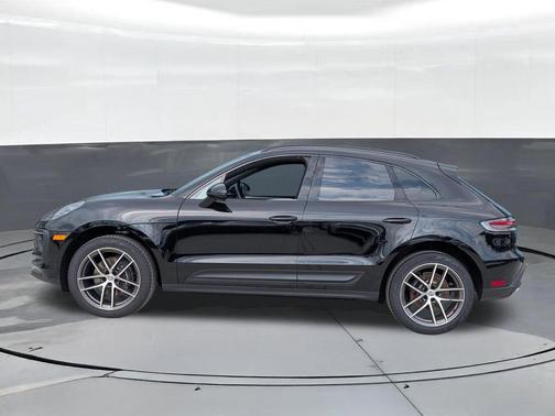 Volcano Grey Metallic 2025 Porsche Macan