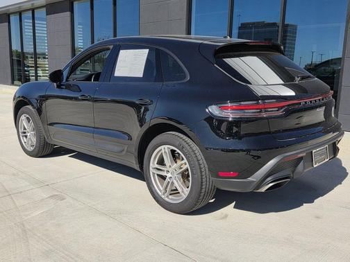 2025 Porsche Macan 