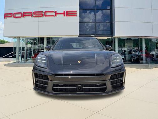 2025 Porsche Panamera Base