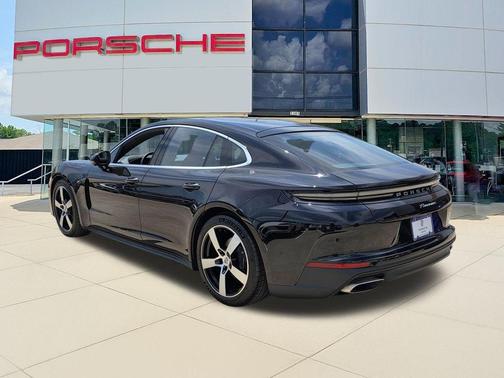 2025 Porsche Panamera Base