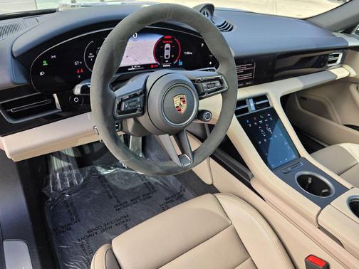 2025 Porsche Taycan 4S