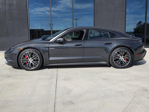 2025 Porsche Taycan 4S