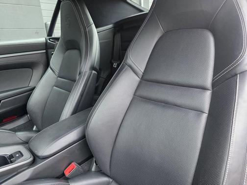 2020 Porsche 911 Carrera S