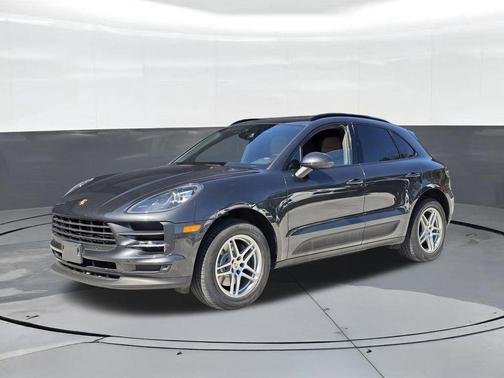 Volcano Grey Metallic 2020 Porsche Macan Base
