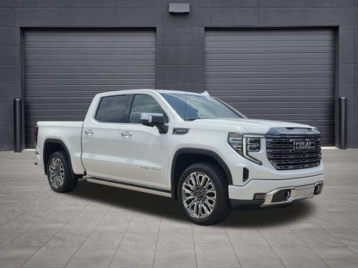 White Frost Tri-Coat 2024 GMC Sierra 1500 Denali Ultimate