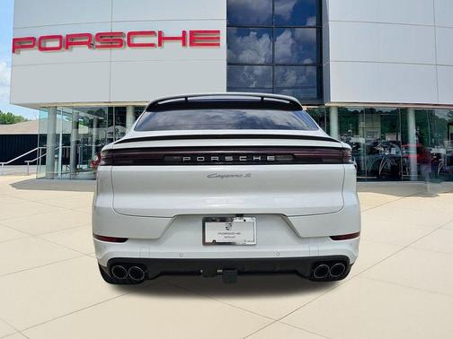 2025 Porsche Cayenne S Coupe AWD