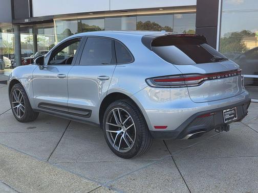 2023 Porsche Macan T