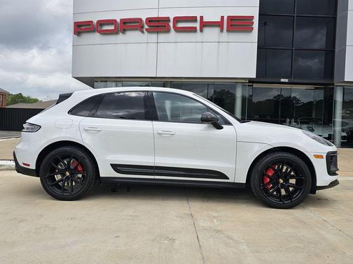2024 Porsche Macan GTS