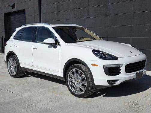 2016 Porsche Cayenne Base