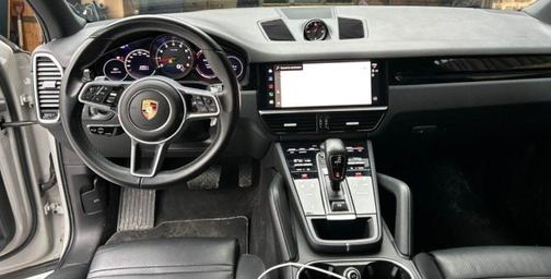 2022 Porsche Cayenne Platinum Edition