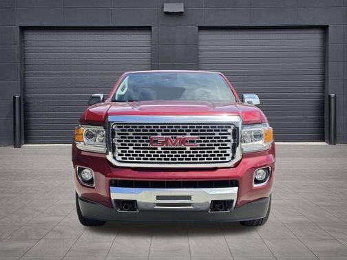 Red Quartz Tintcoat 2019 GMC Canyon Denali