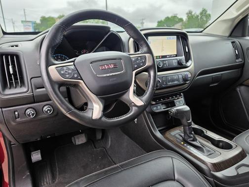 Red Quartz Tintcoat 2019 GMC Canyon Denali